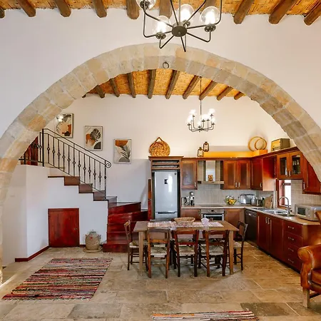 Iliada's Traditional Stone House Hébergement de vacances