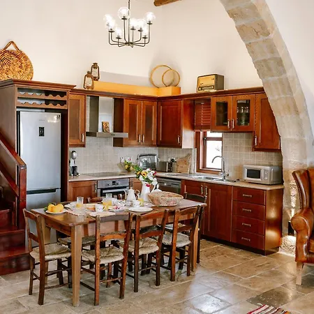 Iliada's Traditional Stone House Nyaraló *